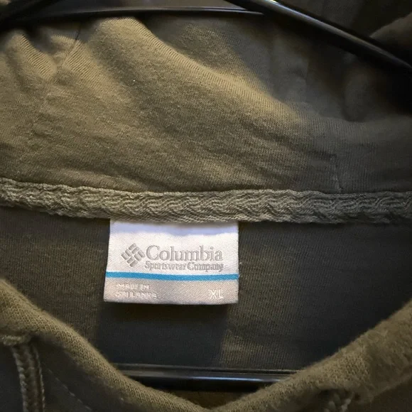 Columbia Men's Green Hoodie - Picture 2 of 3